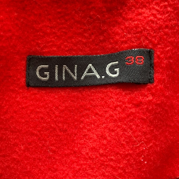 Red coat - Picture 7 of 9